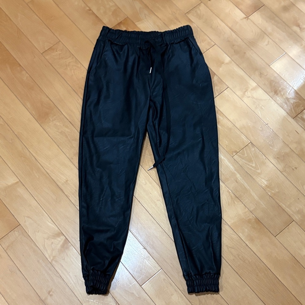 Women’s Black Jogger Pants